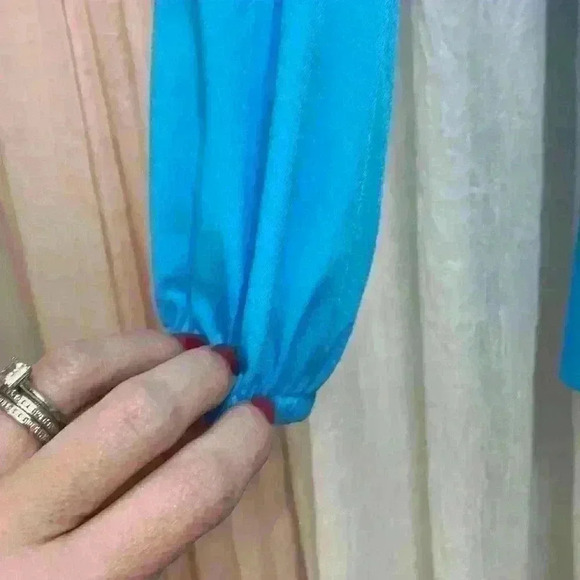 Blue Blouse Very Similar to Lilly Pulitzer Elsa Blouse. Machine washable 1U - Picture 5 of 6